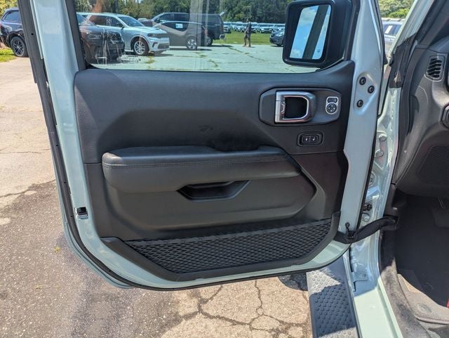 2023 Jeep Wrangler Altitude