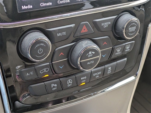 2019 Jeep Grand Cherokee Overland 4x2