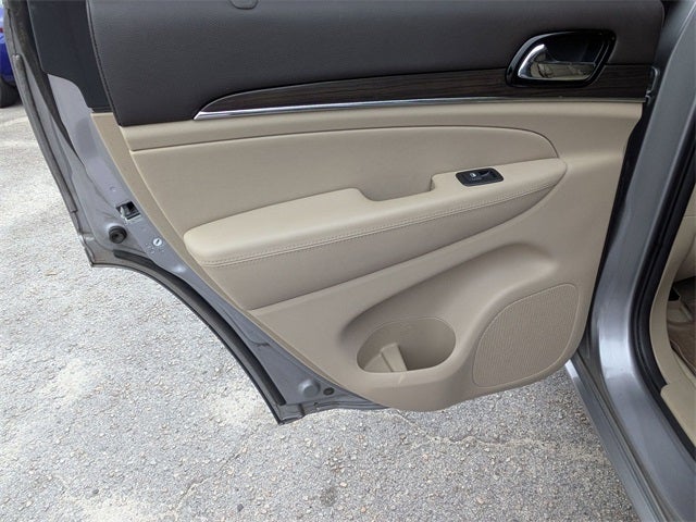 2019 Jeep Grand Cherokee Overland 4x2