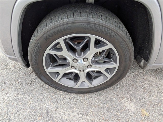 2019 Jeep Grand Cherokee Overland 4x2