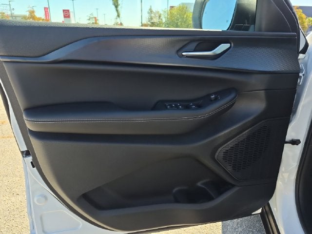 2027 Jeep Grand Cherokee GRAND CHEROKEE LAREDO 4X2