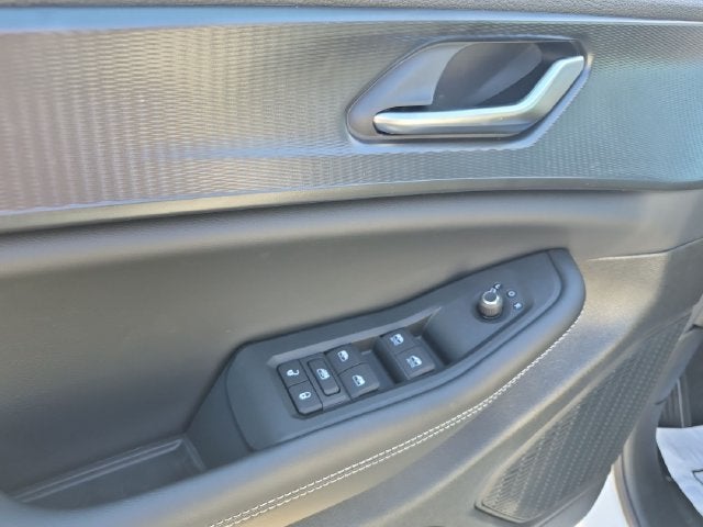2027 Jeep Grand Cherokee GRAND CHEROKEE LAREDO 4X2