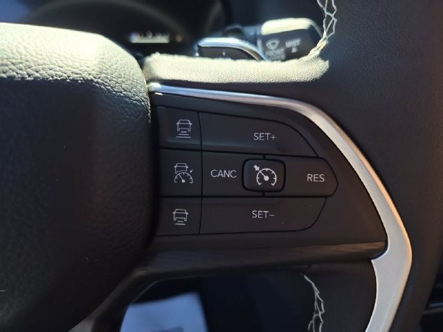 2027 Jeep Grand Cherokee GRAND CHEROKEE LAREDO 4X2