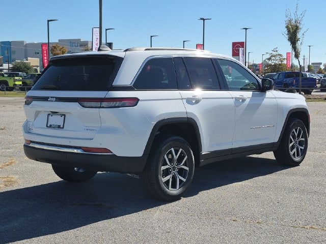 2027 Jeep Grand Cherokee GRAND CHEROKEE LAREDO 4X2