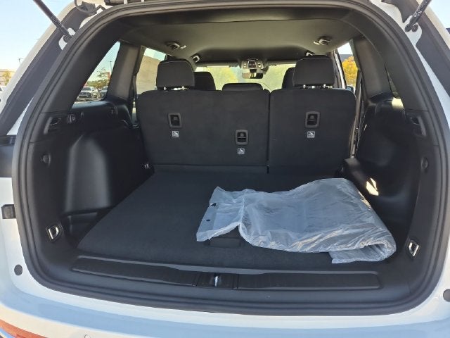 2027 Jeep Grand Cherokee GRAND CHEROKEE LAREDO 4X2