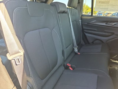 2027 Jeep Grand Cherokee GRAND CHEROKEE LAREDO 4X2