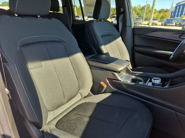 2027 Jeep Grand Cherokee GRAND CHEROKEE LAREDO 4X2
