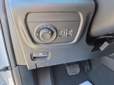 2027 Jeep Grand Cherokee GRAND CHEROKEE LAREDO 4X2