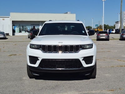 2027 Jeep Grand Cherokee GRAND CHEROKEE LAREDO 4X2