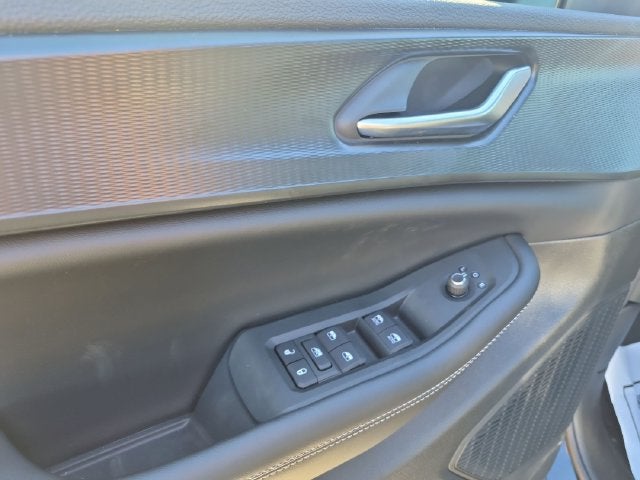 2027 Jeep Grand Cherokee GRAND CHEROKEE LAREDO 4X2