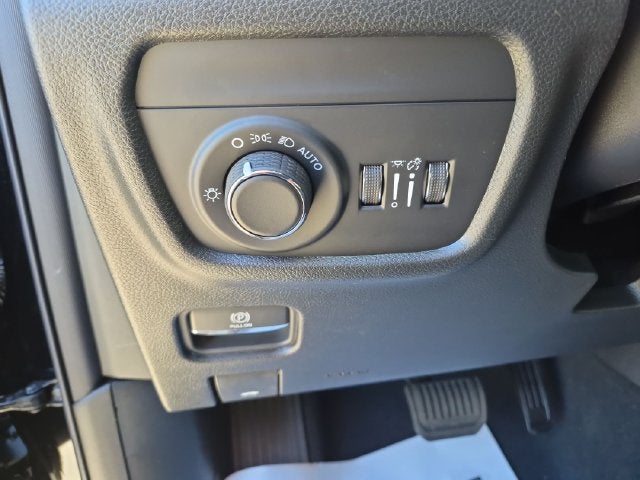 2027 Jeep Grand Cherokee GRAND CHEROKEE LAREDO 4X2