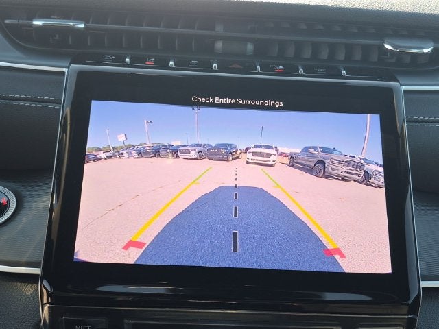 2027 Jeep Grand Cherokee GRAND CHEROKEE LAREDO 4X2