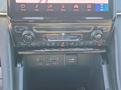 2027 Jeep Grand Cherokee GRAND CHEROKEE LAREDO 4X2