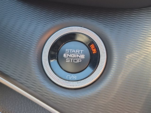 2027 Jeep Grand Cherokee GRAND CHEROKEE LAREDO 4X2