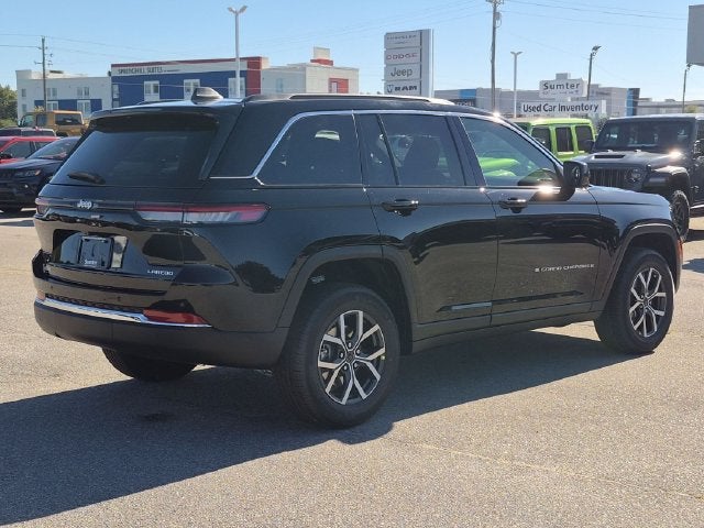 2027 Jeep Grand Cherokee GRAND CHEROKEE LAREDO 4X2