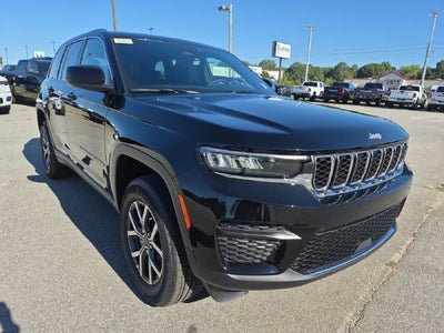 2027 Jeep Grand Cherokee GRAND CHEROKEE LAREDO 4X2