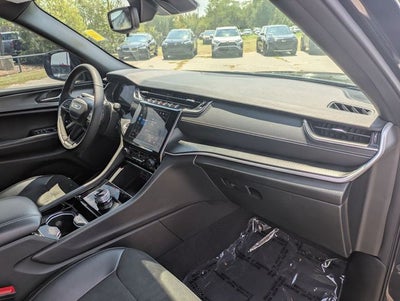 2023 Jeep Grand Cherokee Altitude 4x2