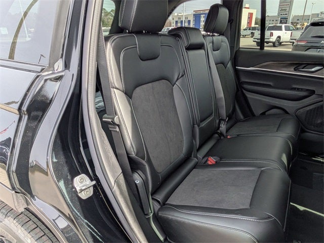 2026 Jeep Grand Cherokee GRAND CHEROKEE LAREDO ALTITUDE 4X2