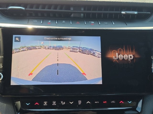 2027 Jeep Grand Cherokee GRAND CHEROKEE LAREDO ALTITUDE 4X2