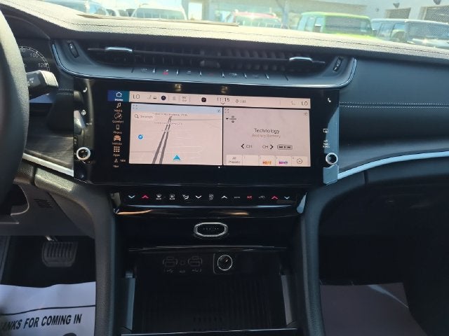 2027 Jeep Grand Cherokee GRAND CHEROKEE LAREDO ALTITUDE 4X2