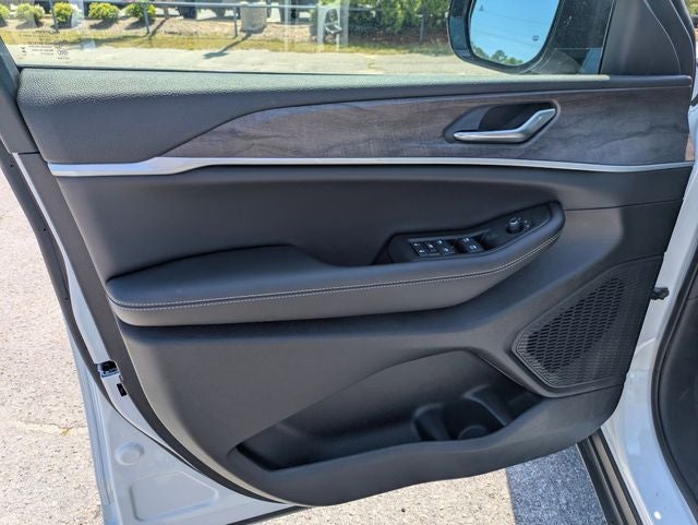 2026 Jeep Grand Cherokee GRAND CHEROKEE LAREDO ALTITUDE 4X2