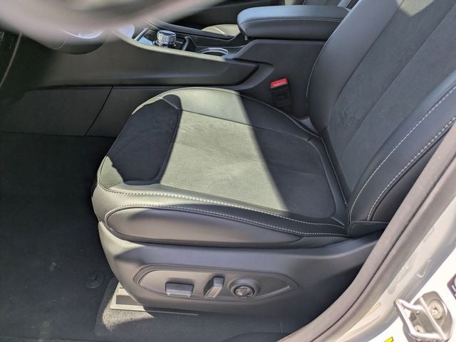 2026 Jeep Grand Cherokee GRAND CHEROKEE LAREDO ALTITUDE 4X2