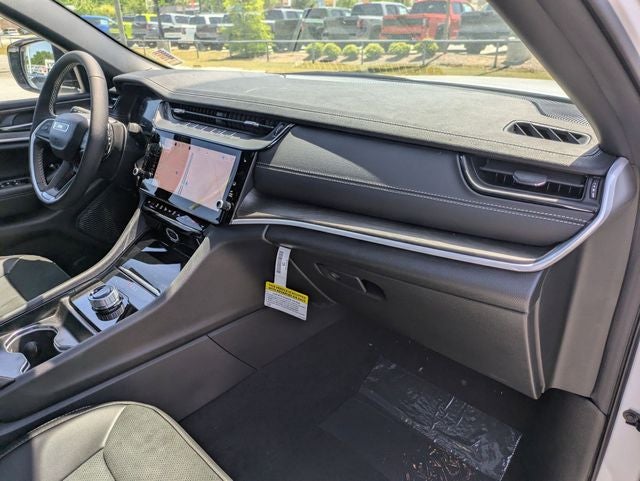 2026 Jeep Grand Cherokee GRAND CHEROKEE LAREDO ALTITUDE 4X2