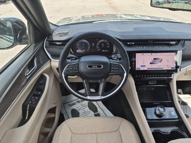 2027 Jeep Grand Cherokee GRAND CHEROKEE LIMITED 4X2