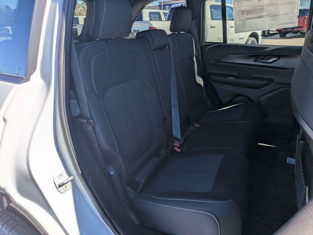 2026 Jeep Grand Cherokee GRAND CHEROKEE LAREDO X 4X4