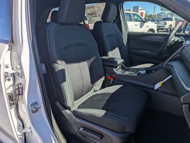 2026 Jeep Grand Cherokee GRAND CHEROKEE LAREDO X 4X4