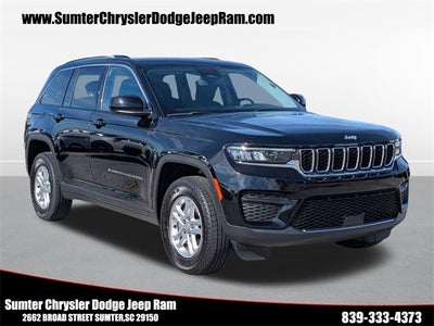 2023 Jeep Grand Cherokee Laredo 4x4