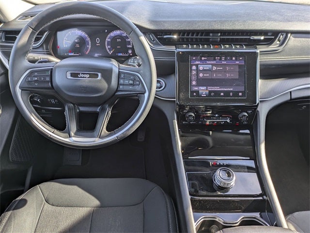 2023 Jeep Grand Cherokee Laredo 4x4