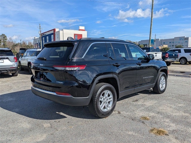 2023 Jeep Grand Cherokee Laredo 4x4