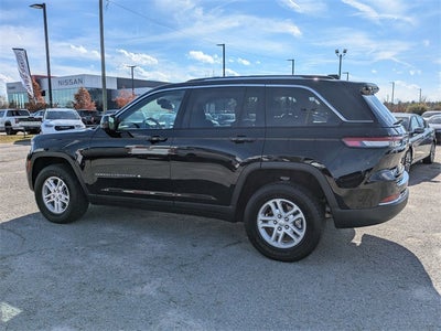 2023 Jeep Grand Cherokee Laredo 4x4
