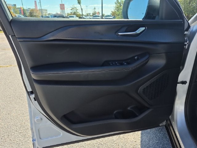 2026 Jeep Grand Cherokee Laredo 4x4