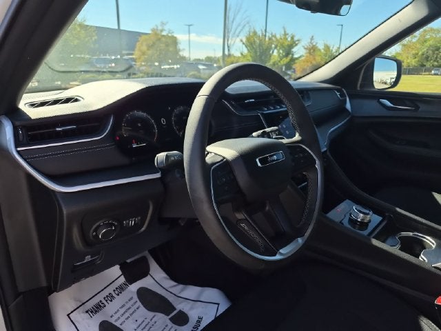 2026 Jeep Grand Cherokee Laredo 4x4