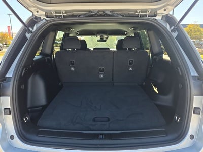 2026 Jeep Grand Cherokee Laredo 4x4