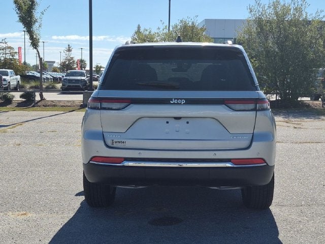 2026 Jeep Grand Cherokee Laredo 4x4