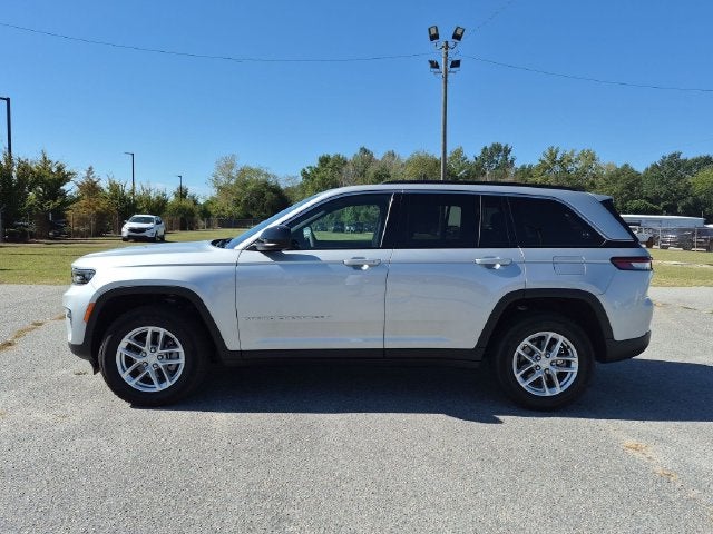 2026 Jeep Grand Cherokee Laredo 4x4
