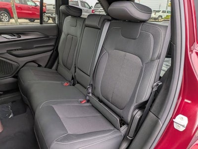 2026 Jeep Grand Cherokee GRAND CHEROKEE LAREDO X 4X4