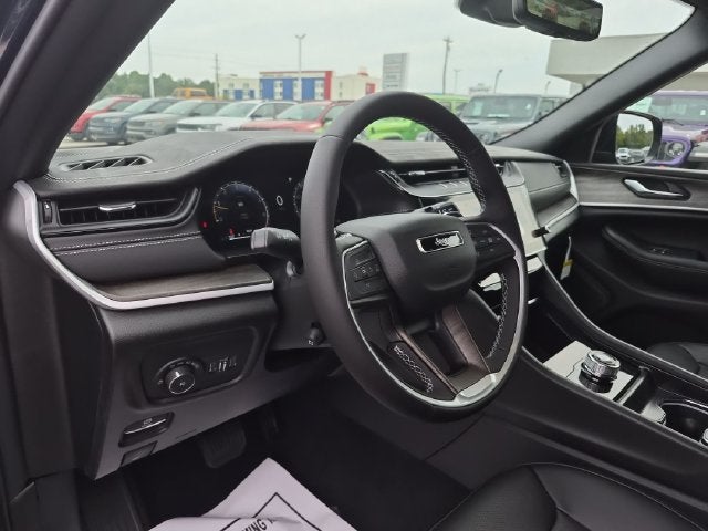 2027 Jeep Grand Cherokee GRAND CHEROKEE L LIMITED 4X2