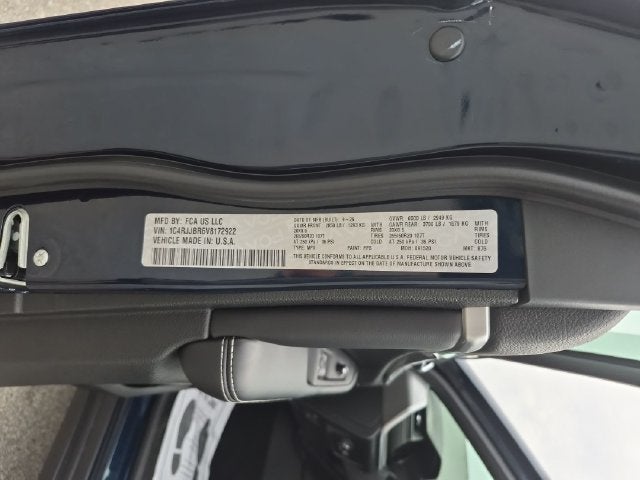 2027 Jeep Grand Cherokee GRAND CHEROKEE L LIMITED 4X2