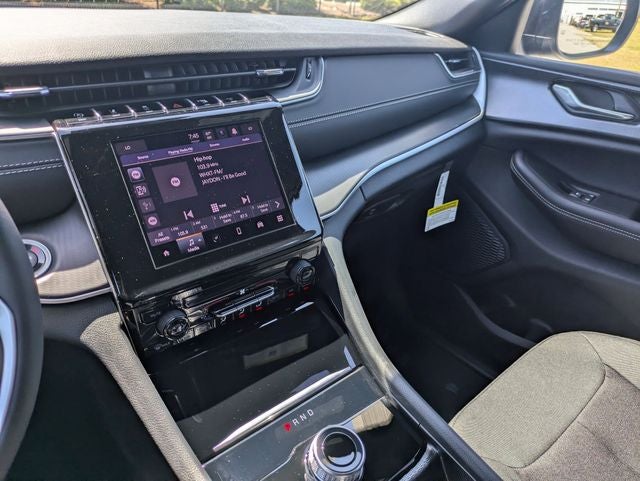 2026 Jeep Grand Cherokee GRAND CHEROKEE L LAREDO 4X4