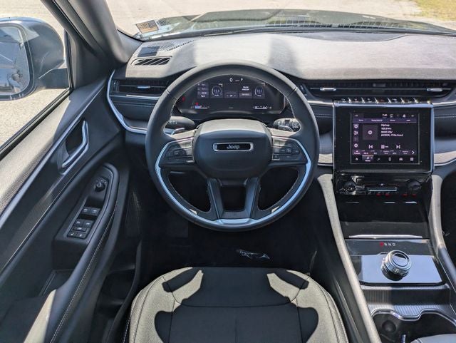 2026 Jeep Grand Cherokee GRAND CHEROKEE L LAREDO 4X4