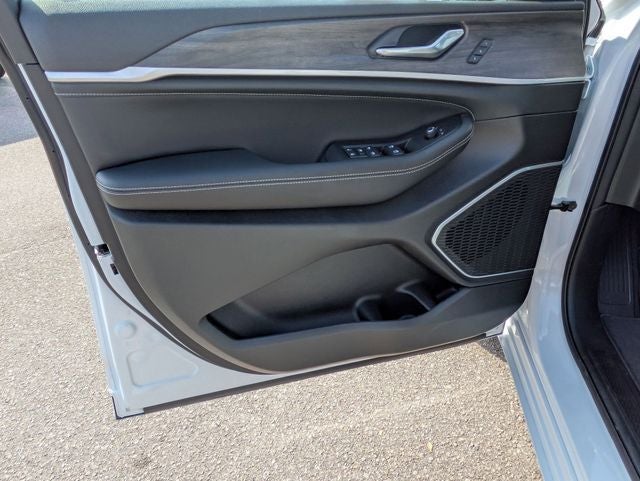 2026 Jeep Grand Cherokee GRAND CHEROKEE L LIMITED RESERVE 4X4