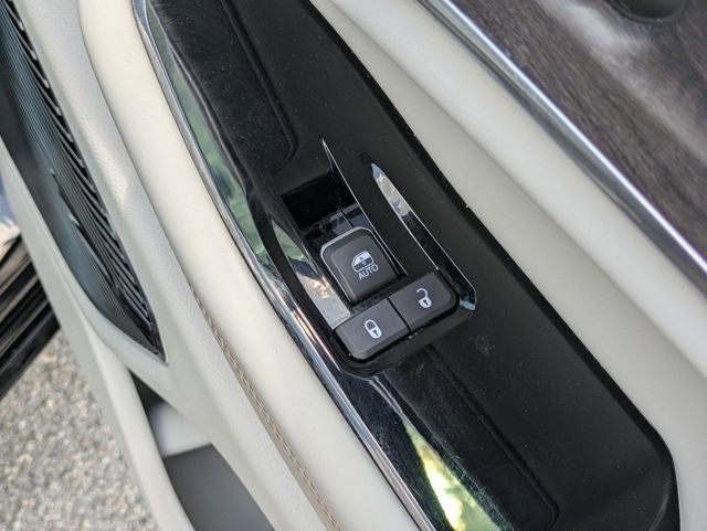 2022 Jeep Grand Cherokee L Overland 4x4