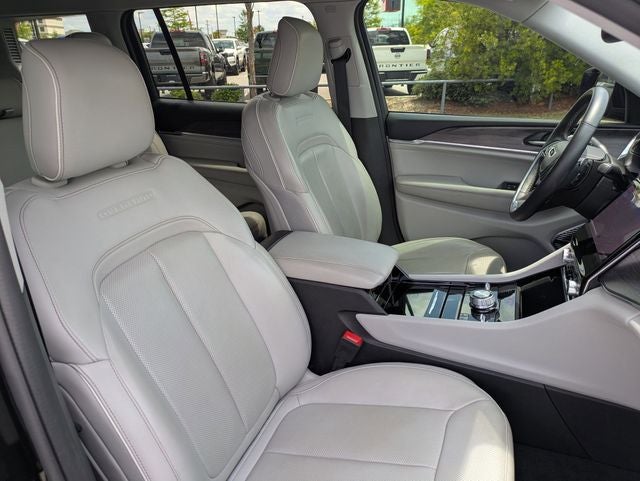 2022 Jeep Grand Cherokee L Overland 4x4