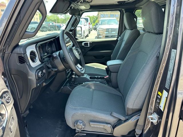 2025 Jeep Wrangler Sahara 4xe