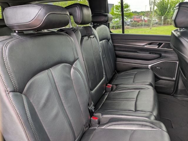 2024 Jeep Wagoneer Series II 4x2