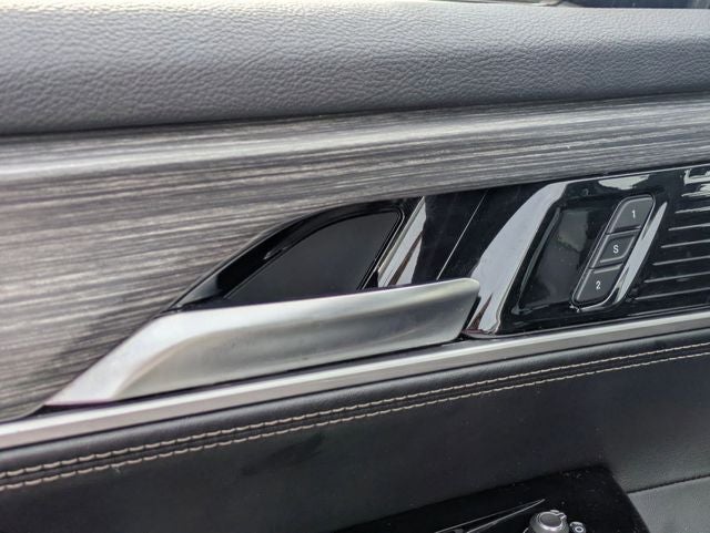 2024 Jeep Wagoneer Series II 4x2